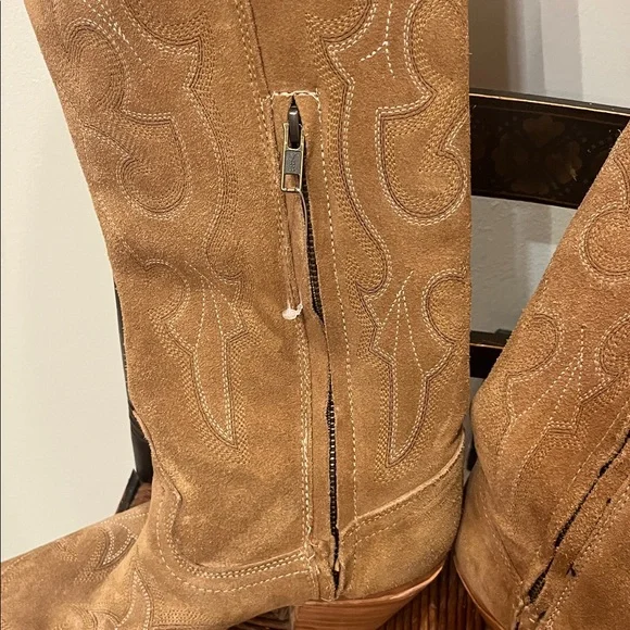Corral Embroidery Suede Tall Top Snip Toe Cowboy Boot - Picture 10 of 16